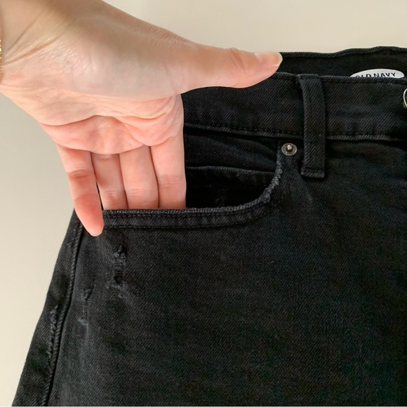 Old Navy Women’s Size 2 Extra High Rise Sky-Hi Bottom-Fly Cut-Off Jean Short - Picture 4 of 8